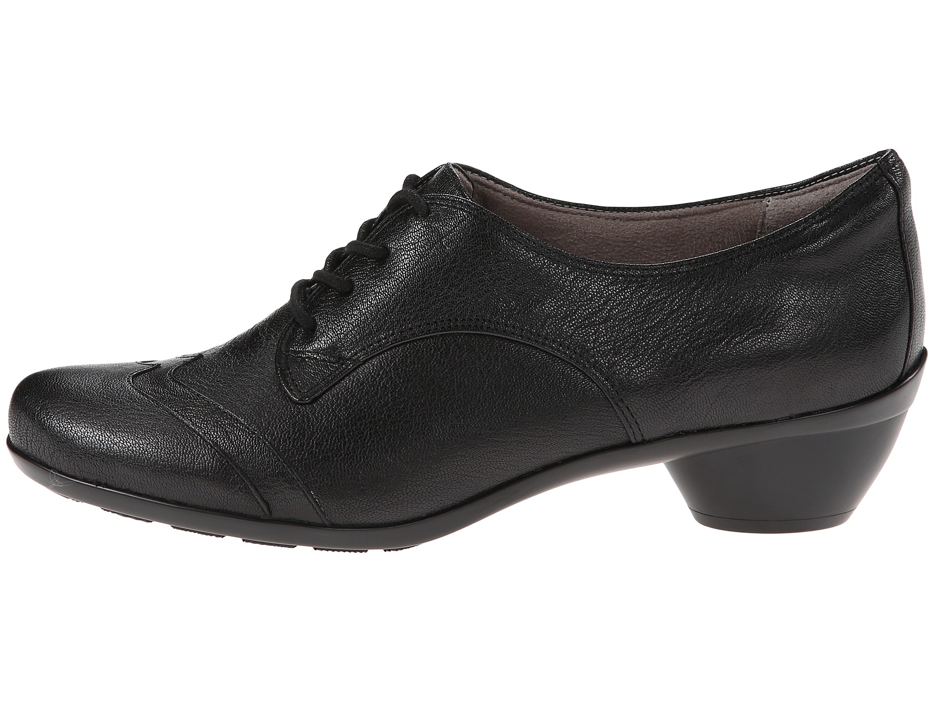 naturalizer leah black
